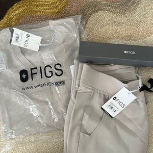 Figs scrubs set